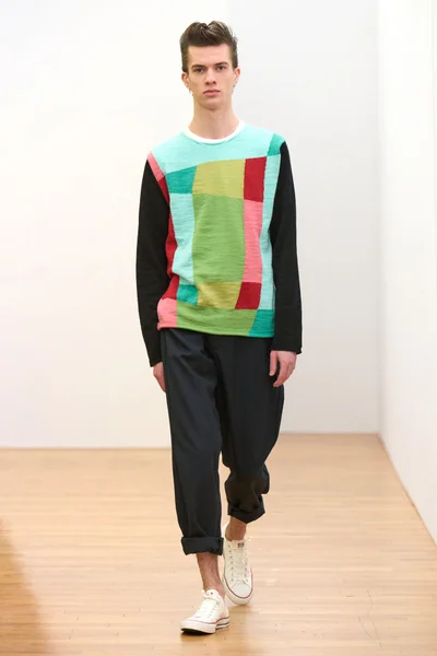 Look 24